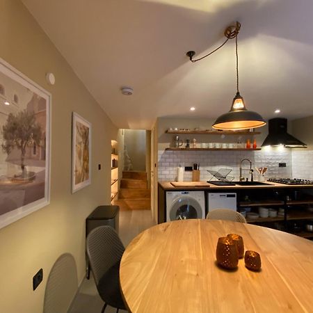 Vila Cosy Getaway Gostinjac Exteriér fotografie